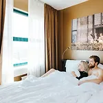 Teleport - Free Parking 3* The Hague