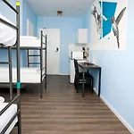 Hotel Teleport - Free Parking