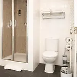Hotel Teleport - Free Parking