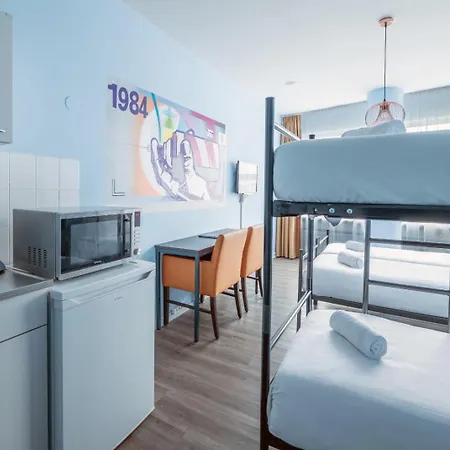 Teleport Hotel 3*