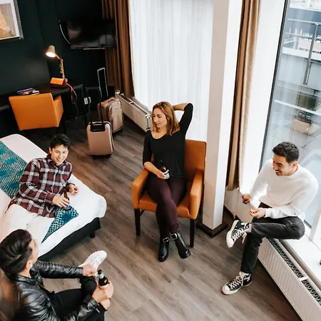 Otel Teleport - Free Parking