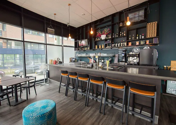 Hotel Teleport - Free Parking