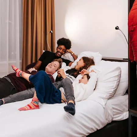 Hotel Teleport - Free Parking La Haya