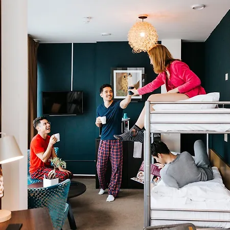 Hotel Teleport - Free Parking