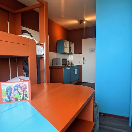 Teleport - Free Parking Hotel 3*