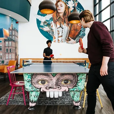 Hotel Teleport - Free Parking La Haya