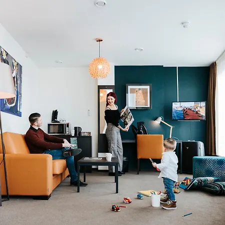 Teleport - Free Parking 3* The Hague