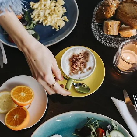 Teleport - Free Parking