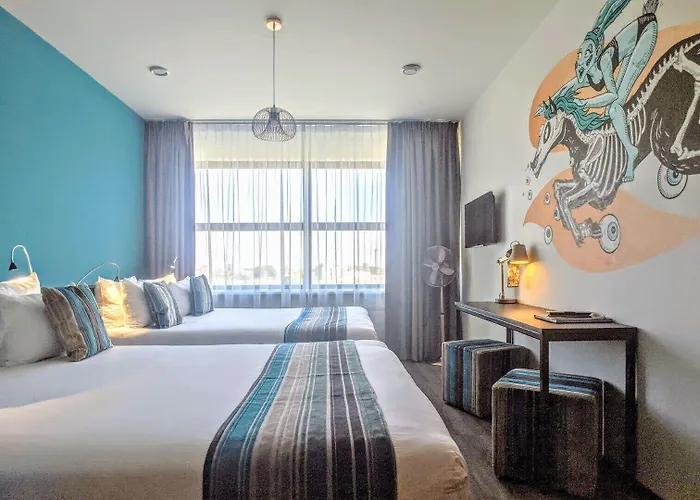 Teleport - Free Parking Hotell