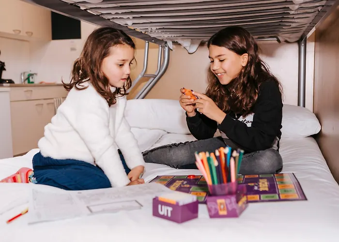 Teleport - Free Parking Hotell