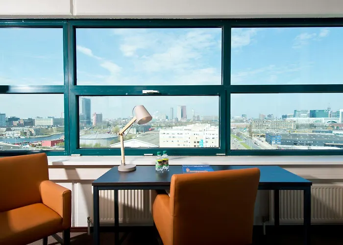 Teleport - Free Parking Hotell